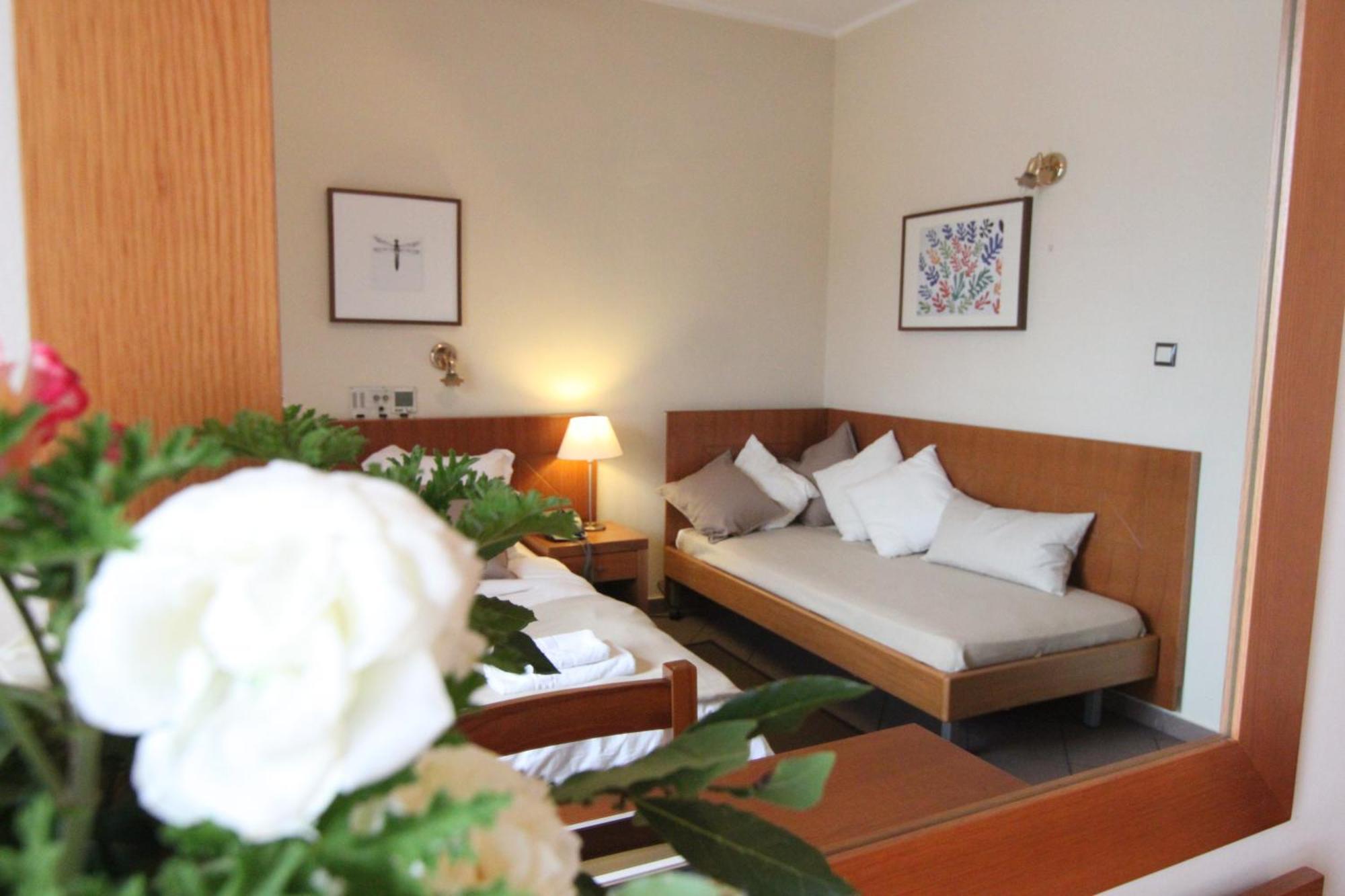 Achillion Hotel Athen Exterior foto