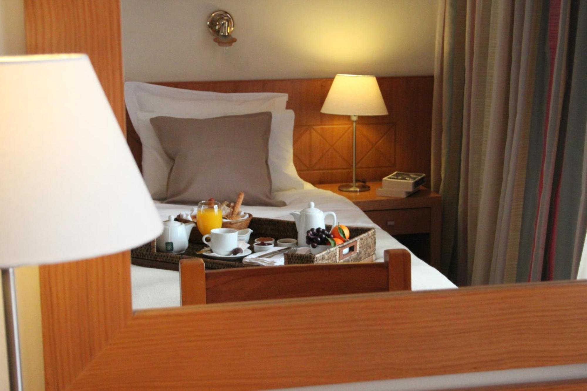 Achillion Hotel Athen Exterior foto